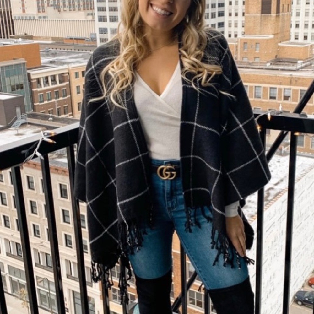 Abercrombie & Fitch Plaid Poncho Cardigan O/S